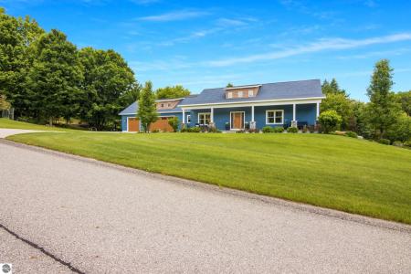4674 Morning Glory Lane, Traverse City, Michigan 49684, États-Unis