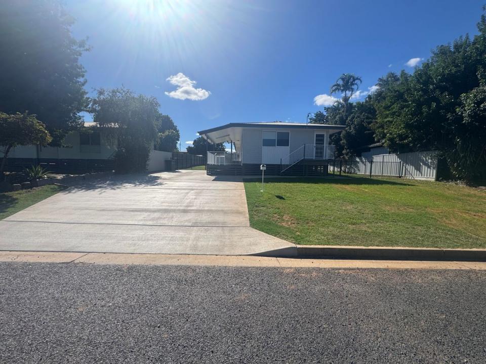 8 Burke Drive, Moranbah, QLD 4744, Australia
