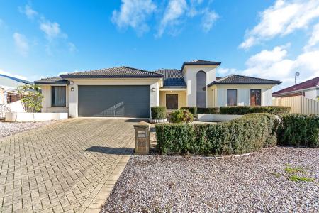 28 Roxburgh Circle, Kinross, WA 6028, Australia