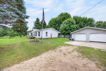 6178 Meredith Grade Road, Harrison, Michigan 48625, USA