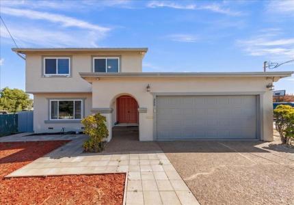 353 Reindollar Avenue, Marina, California 93933, USA