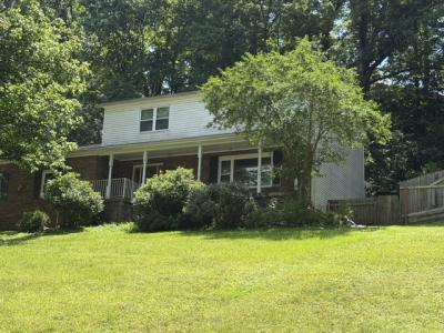 12 Deer View Lane, Huntington, West Virginia 25705, USA