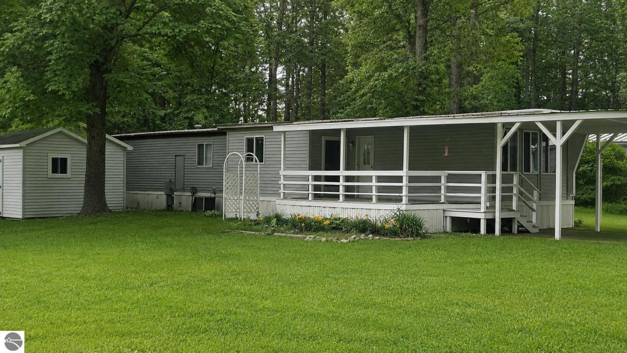 1284 Channel Way, Gladwin, Michigan 48624, USA