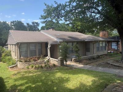 2207 Stevens Woods Lane, Dallas, Texas 75208, USA