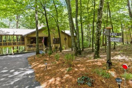 1482 Valley View Drive, Big Canoe, Georgia 30143, USA