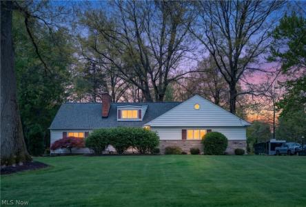 2426 Lander Road, Pepper Pike, Ohio 44124, USA