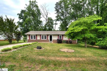 216 Pinefield, Greenville, South Carolina 29605, USA