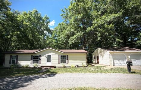4648 Geauga Portage Easterly Road, West Farmington, Ohio 44491, USA
