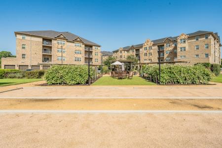 1735 Wittington Place #3206, Farmers Branch, Texas 75234, États-Unis
