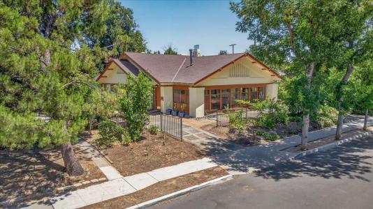 641 E Yale Avenue, Fresno, California 93704, USA