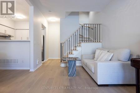 4 ALPEN WAY, Markham (unionville), Ontario L3R 4G1, Canada
