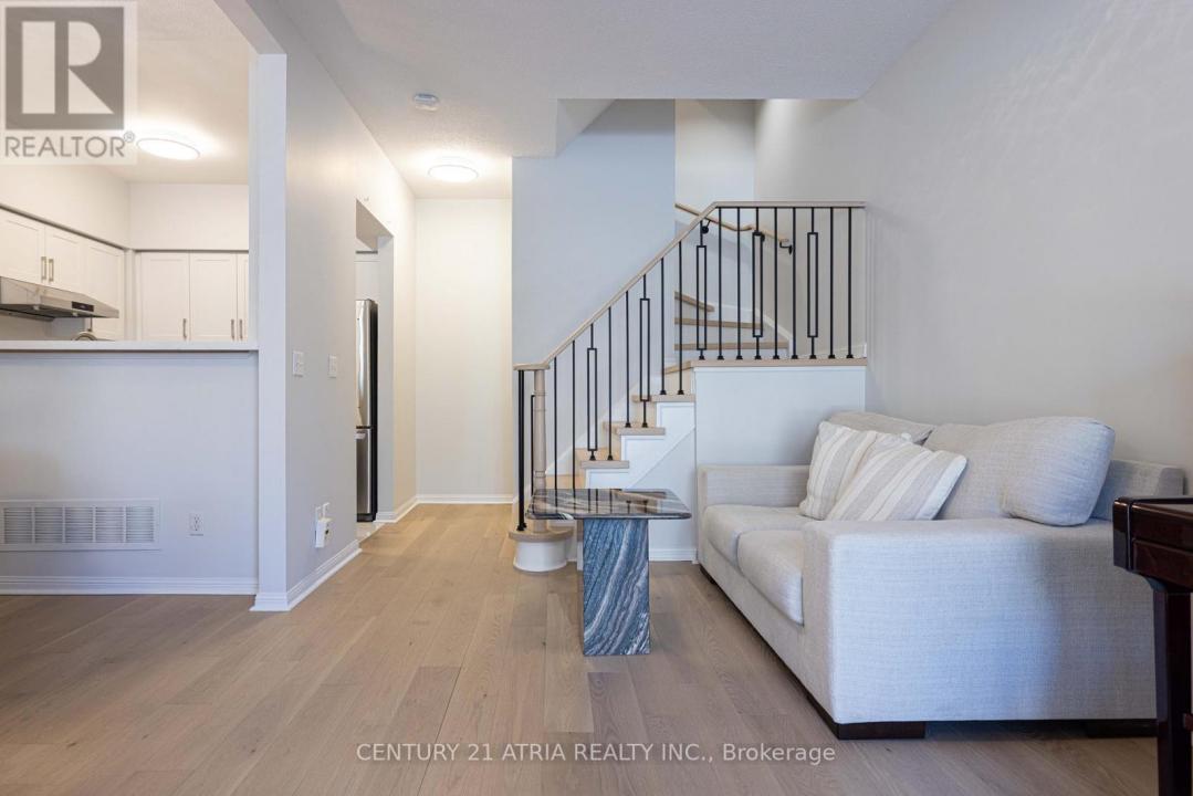 4 ALPEN WAY, Markham (unionville), Ontario L3R 4G1, Canada