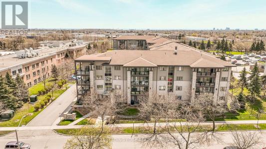 570 LOLITA GARDENS, Mississauga (cooksville), Ontario L5A 3T2, Canada
