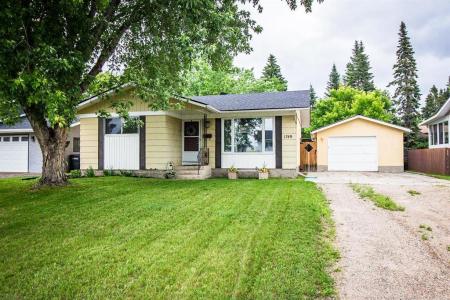1749 9TH STREET, Brandon, Manitoba R7A 6C8, Canada