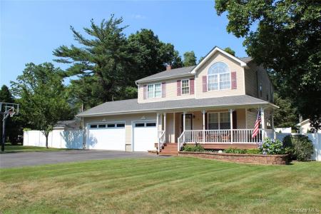 3 Lonscreek Place, Mastic Beach, ניו יורק 11951, ארצות הברית של אמריקה