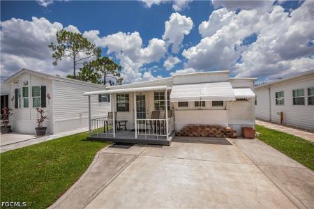 284 Blue Spring Terrace, North Fort Myers, Florida 33903, USA