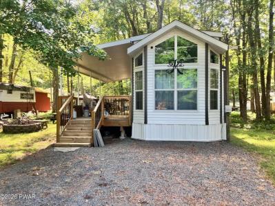 132 Acres Drive, Dingmans Ferry, Pennsylvania 18328, Stati Uniti