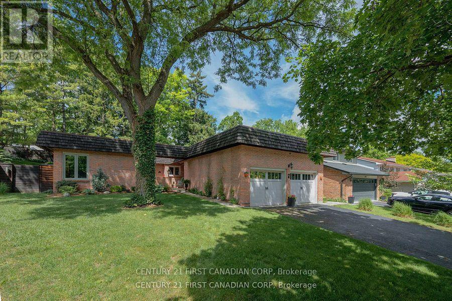 43 COMPTON CRESCENT, London South (south R), Ontario N6C 4E9, Canadá
