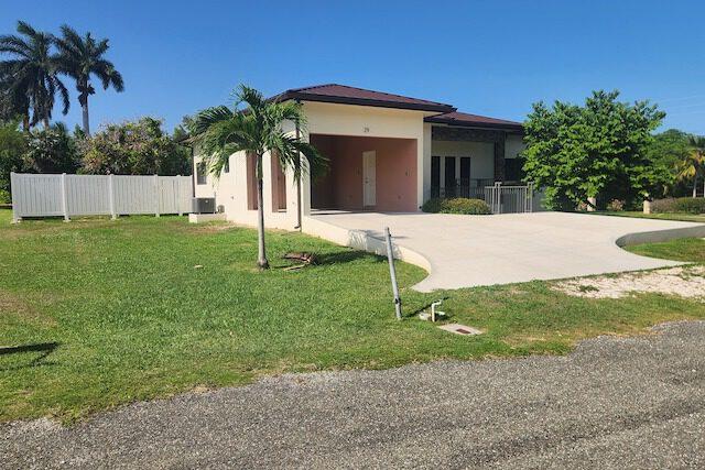 INVICTA DRIVE 2 BED HOME, West Bay, Grand Cayman, Isole Cayman