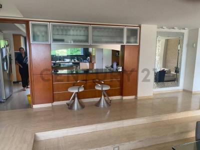 Calle Rio Limón Venta de Apartamento en Residencias Isla Coral, Valencia, Carabobo 2001, Venezuela