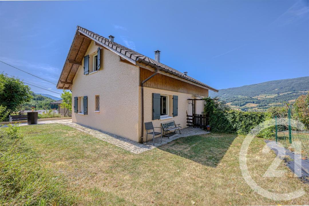 Vallieres, Rhône-Alpes 74150, France