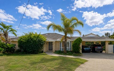 36 Hewison Street, Withers, WA 6230, Australia
