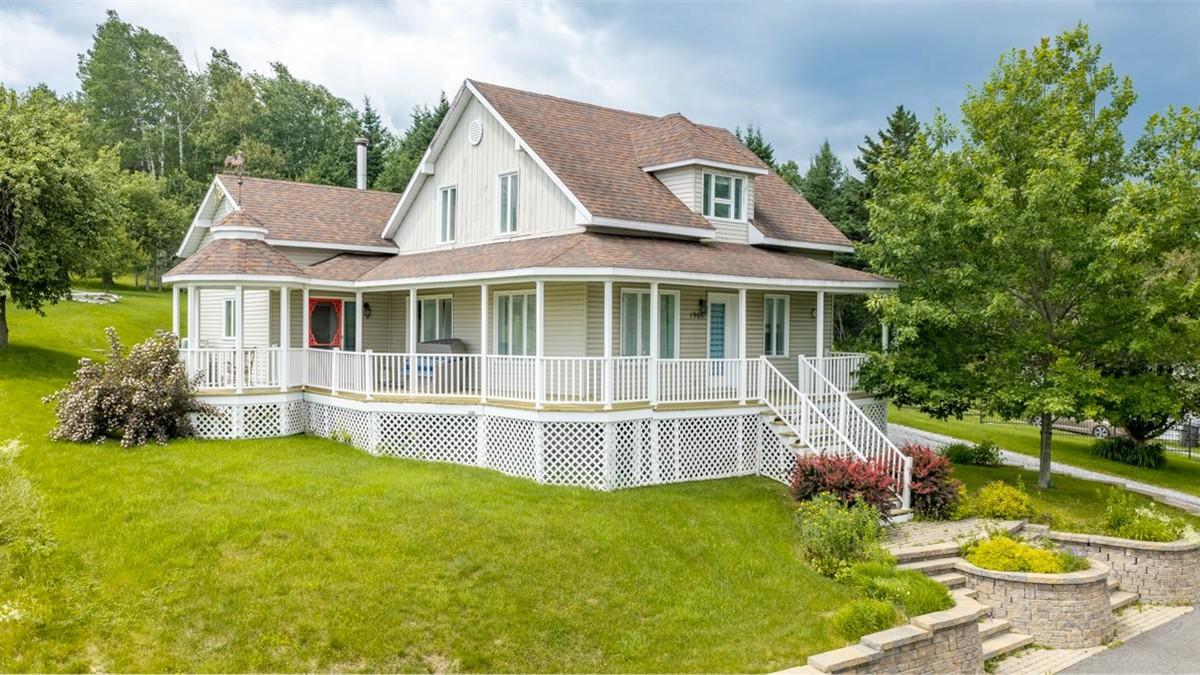 1967 Rue Principale, Pohénégamook, Quebec G0L 1J0, Canada