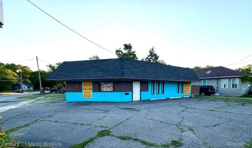4126 W Fenton Road, Flint, Michigan 48507, USA