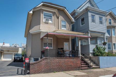 1029 East 19th Street, Paterson, New Jersey 07501, USA