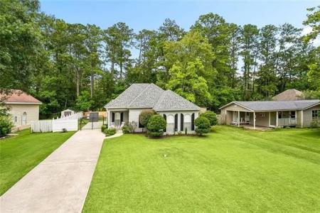 225 HIGHLAND Drive, Mandeville, Louisiana 70471, Stati Uniti