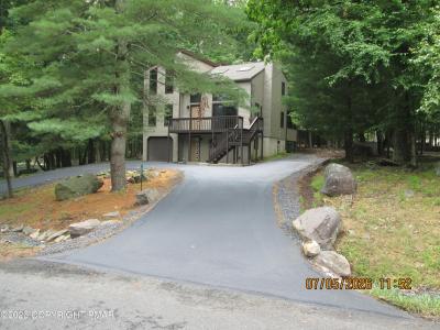 207 Somerset Drive, East Stroudsburg, Pennsylvania 18301, USA