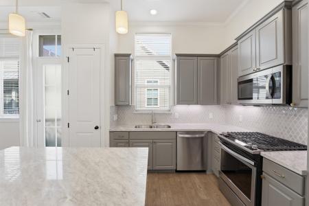 2117 Naomi Street B, Houston, Texas 77054, USA