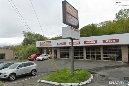 742 Lakewood Road, Waterbury, Connecticut 06704, USA