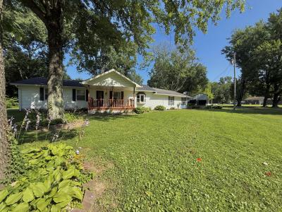 839 S Florence St, Jasonville, Indiana 47438, USA