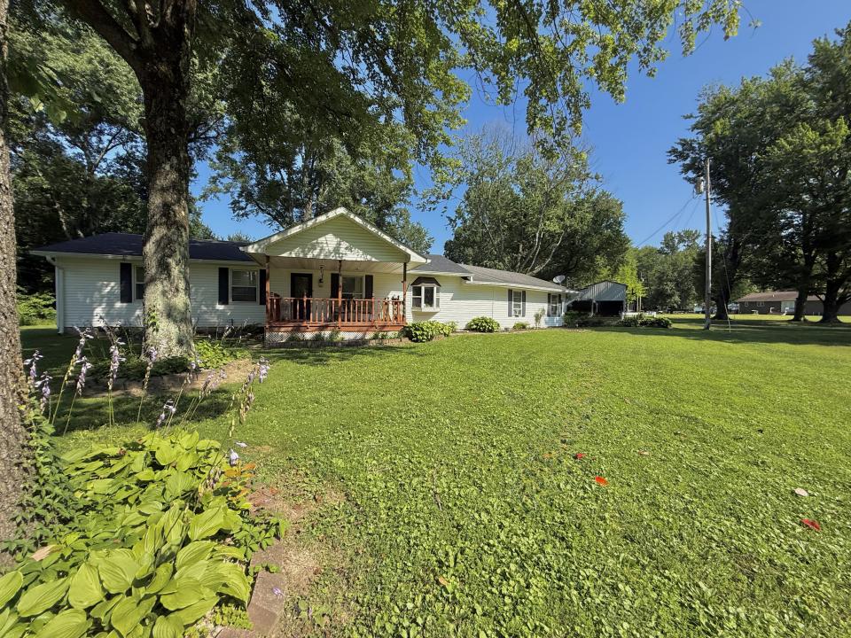 839 S Florence St, Jasonville, Indiana 47438, Stati Uniti