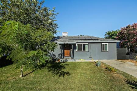 820 S Bradley Street, Visalia, California 93292, USA