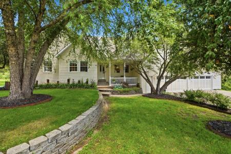 2484 Robbins Ct., Washington, Iowa 52353, USA