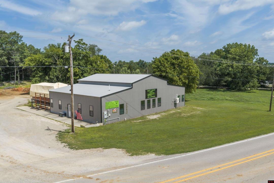 2052 CENTRAL BOULEVARD, Bull Shoals, Arkansas 72619, USA