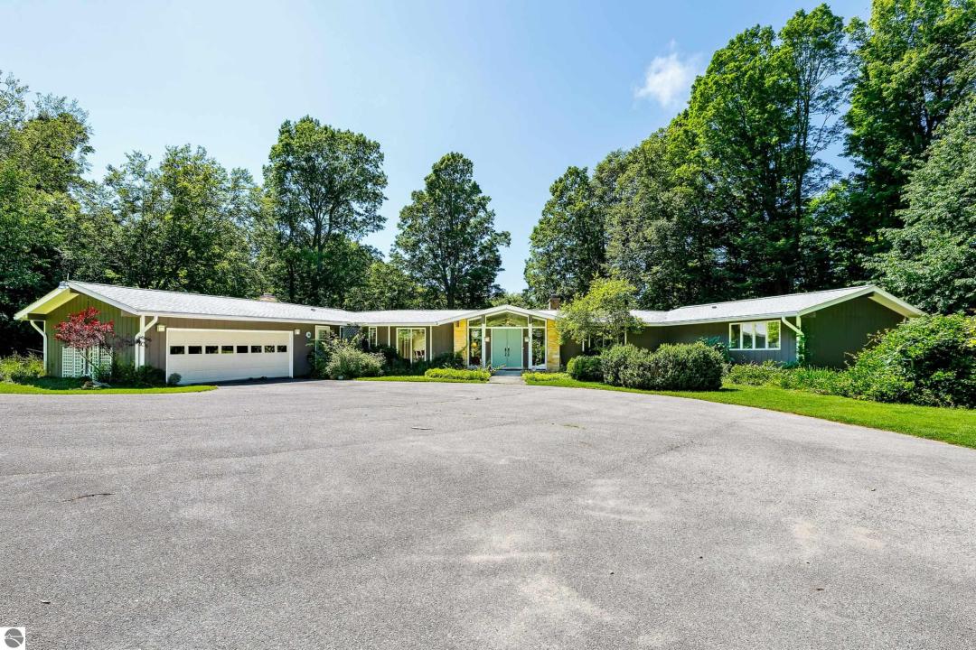 3528 Potter Road, Bear Lake, Michigan 49614, USA
