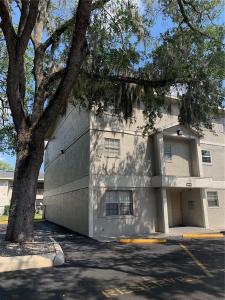14402 Reuter Strasse Cir #2, Tampa, Florida 33613, USA