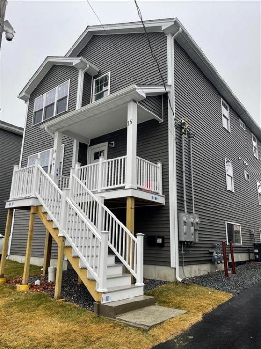 14 Sherwood Street #2, East Providence, Rhode Island 02908, Estados Unidos