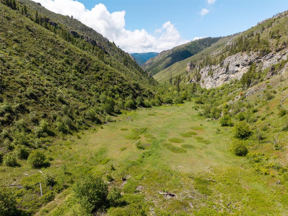 15520 Dry Gulch Road, Clinton, Montana 59825, États-Unis