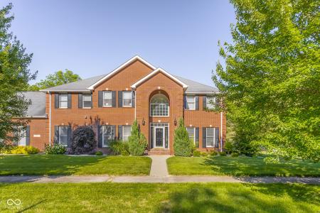 2561 Apple Blossom Lane, Columbus, Индиана 47201, Соединенные Штаты