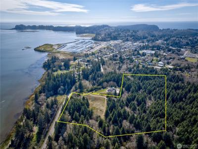 1740 State Route 101, Ilwaco, Washington 98624, USA