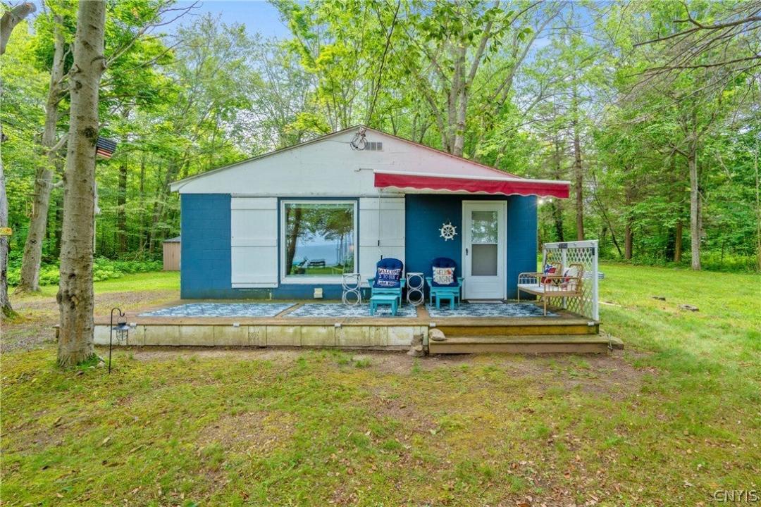 58 Grave Road, Oswego, New York 13126, USA