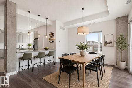 1316 WINDERMERE WAY SW, Edmonton, Alberta T6W 2J3, Canada