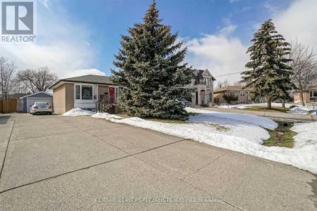 556 SHERIN DRIVE, Oakville (wo West), Ontario L6L 4J8, Canada