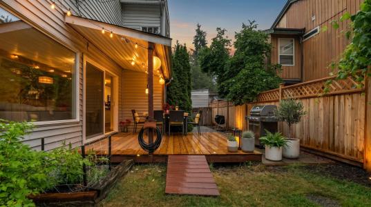 886 PINEBROOK PLACE, Coquitlam, Colúmbia Britânica V3C 4B9, Canadá