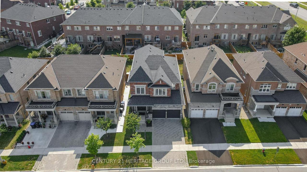 20 BARROW AVENUE, Bradford West Gwillimbury, Ontario L3Z 0W1, Canada