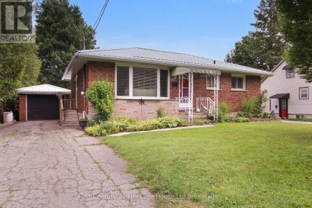683 COLLEGE AVENUE, Woodstock (woodstock - South), Ontario N4S 2C6, Canada